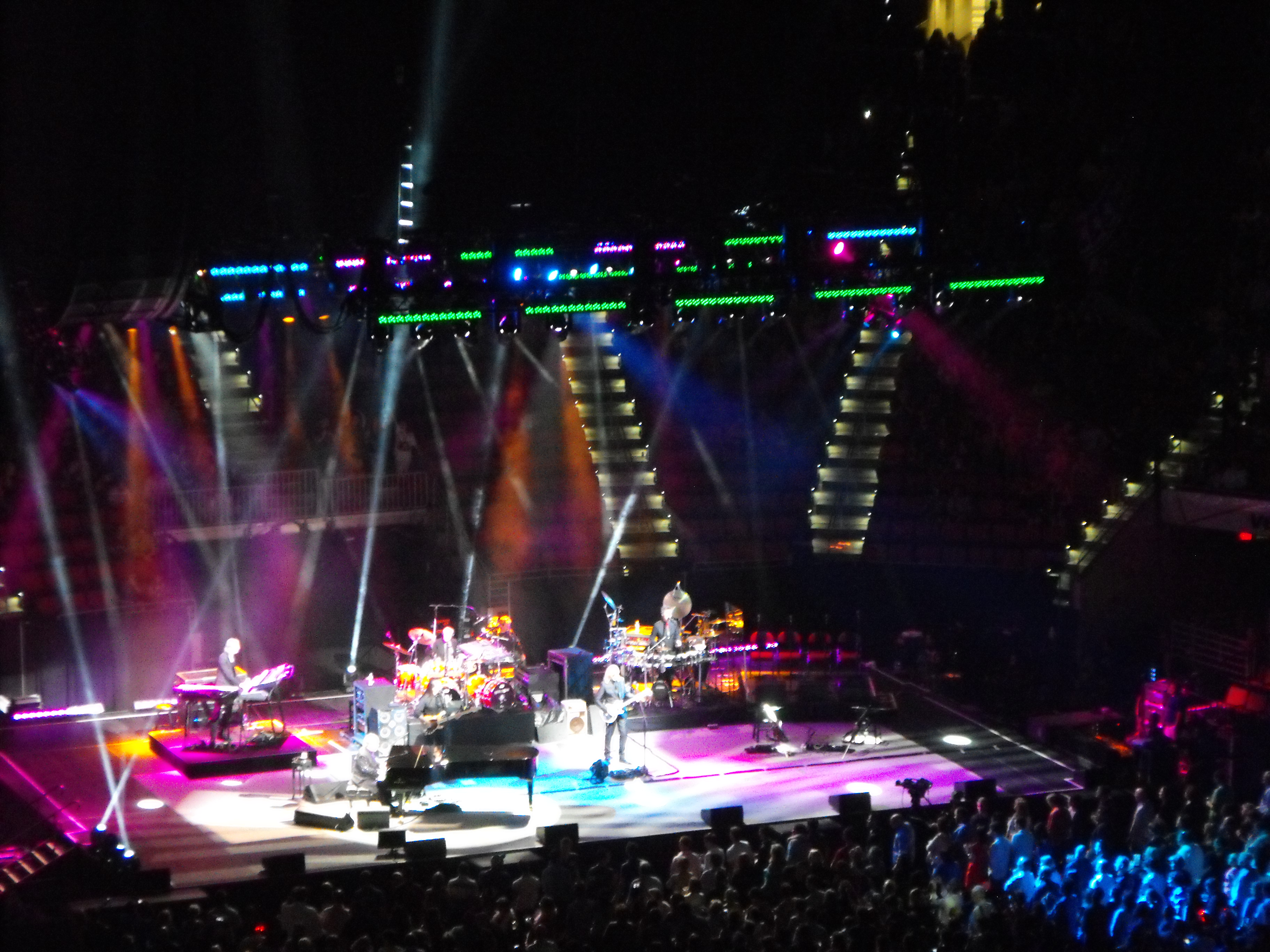 ./2012/Elton John/DSCF3204.JPG